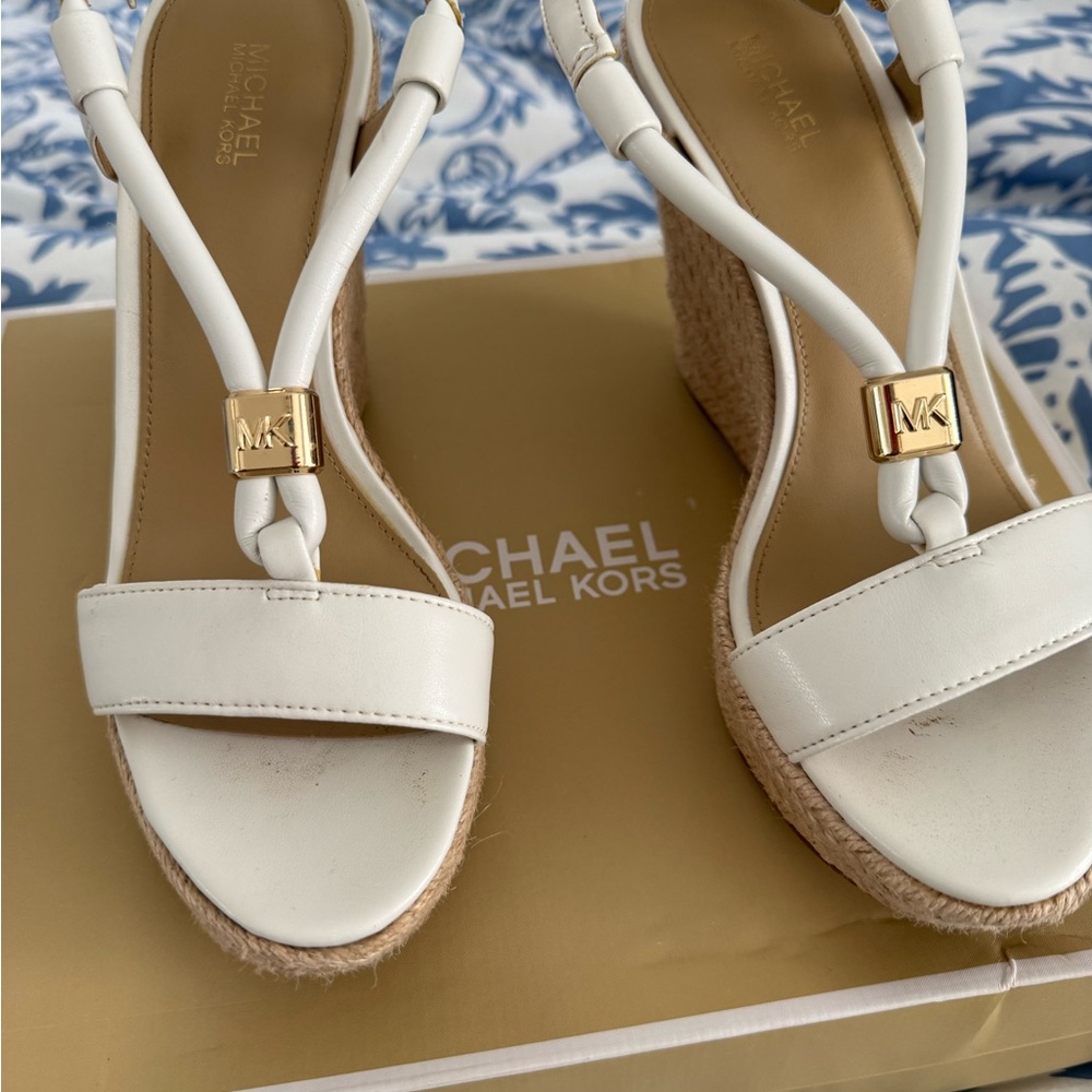 Michael Kors White and Gold Anne Wedge Sandals Size 7